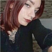 studentessa diplomata impartisce lezioni di lingue